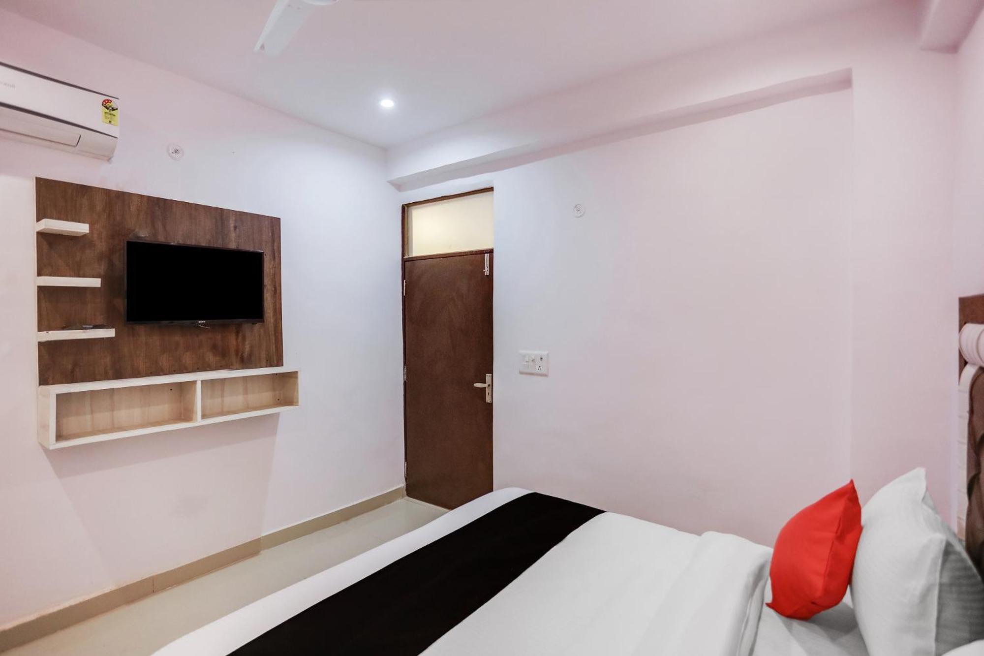 Hotel O Golden Stone Ghaziabad Exterior foto