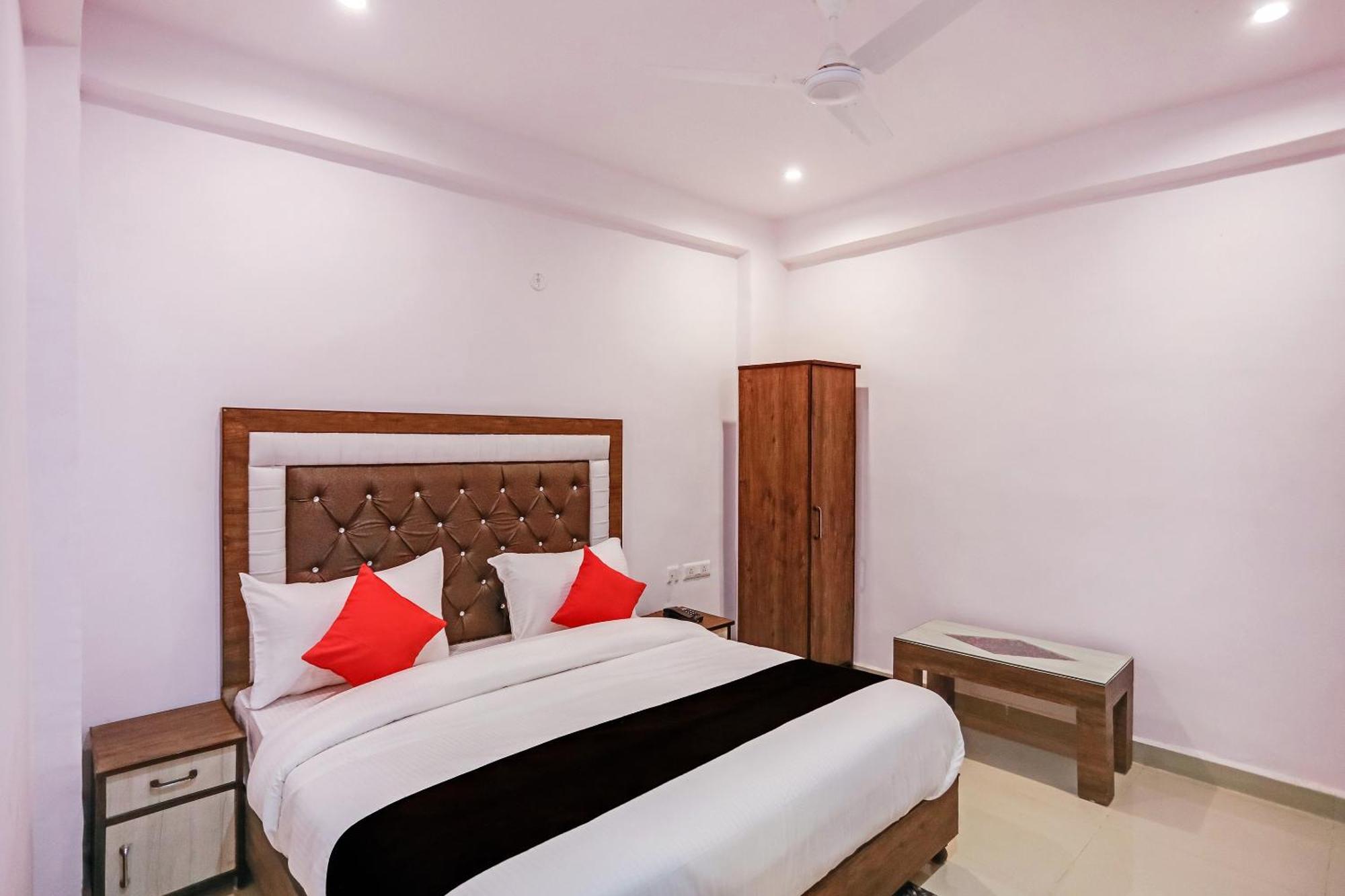 Hotel O Golden Stone Ghaziabad Exterior foto