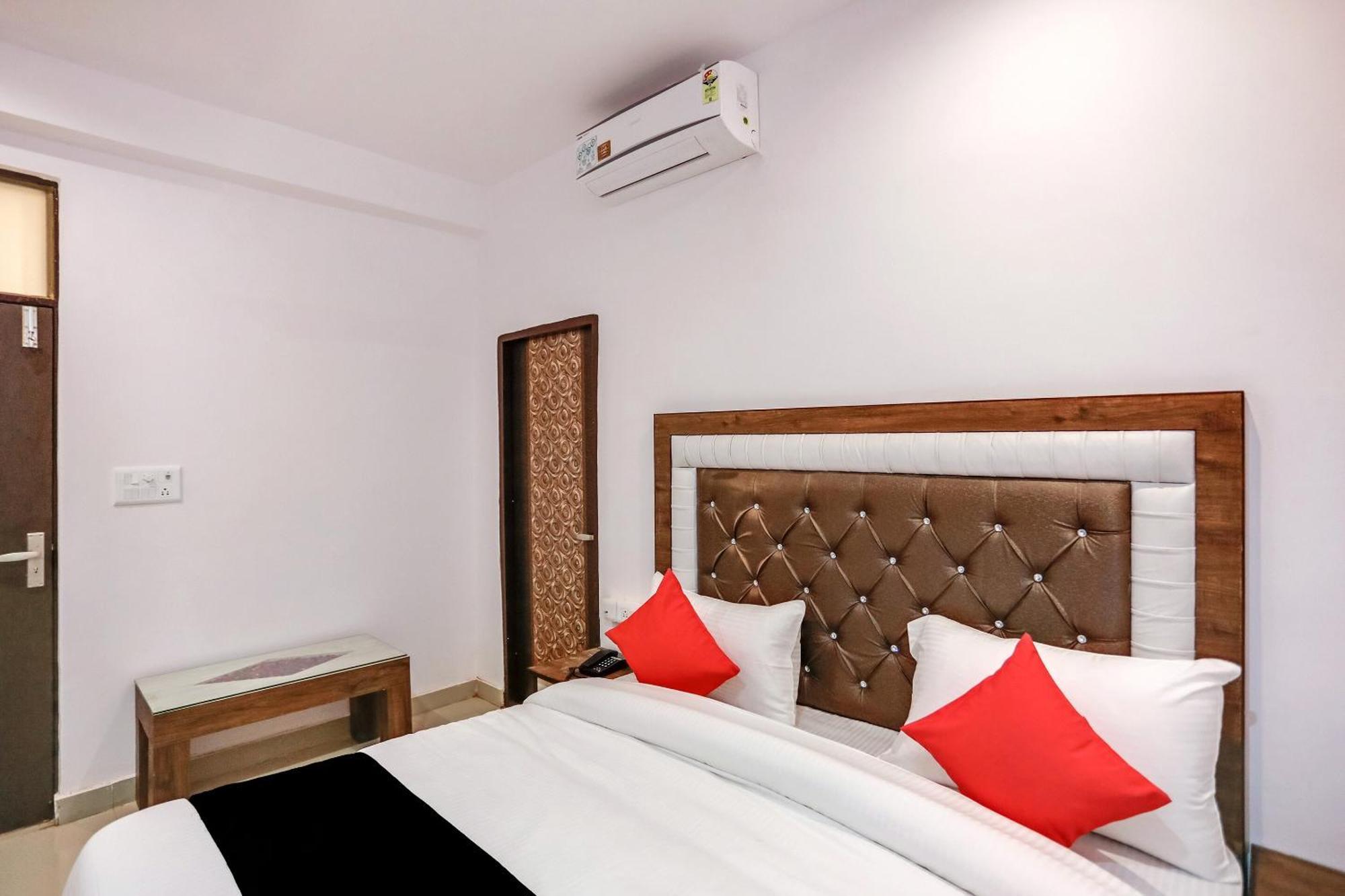 Hotel O Golden Stone Ghaziabad Exterior foto